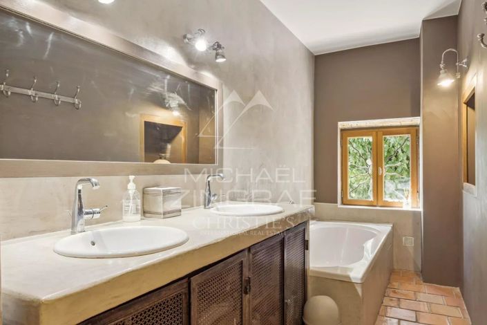 Image No.8-Maison de 4 chambres à vendre à Grasse