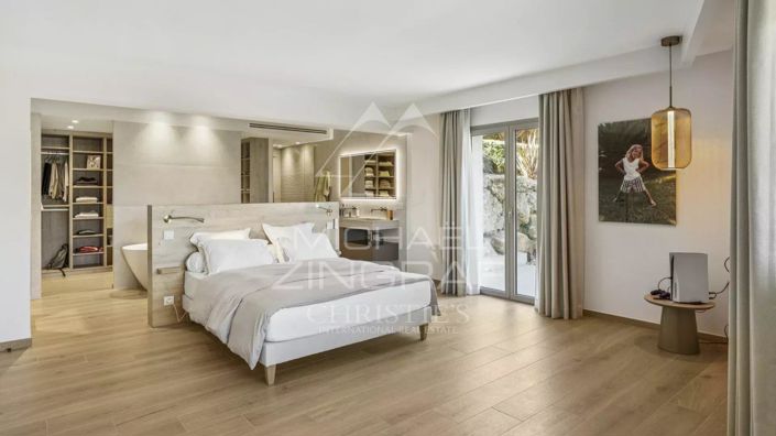 Image No.7-4 Bed House for sale