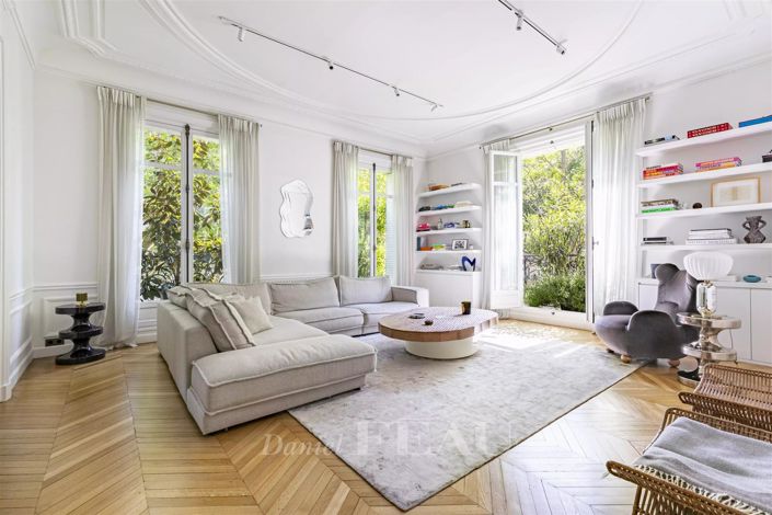 Image No.1-4 Bed Apartment for sale