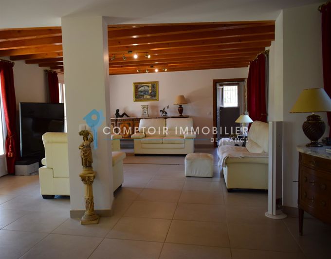 Image No.11-3 Bed House for sale