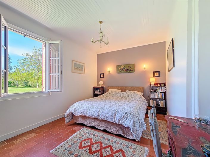 Image No.19-3 Bed House for sale