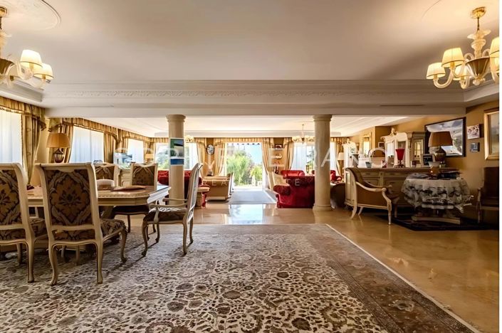 Image No.3-9 Bed House for sale