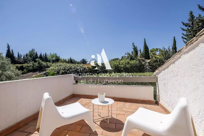 Image No.18-4 Bed House for sale