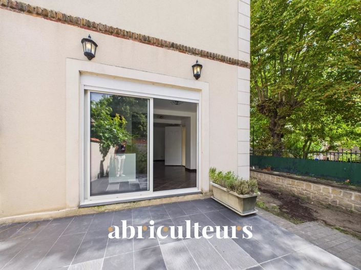 Image No.24-4 Bed House for sale