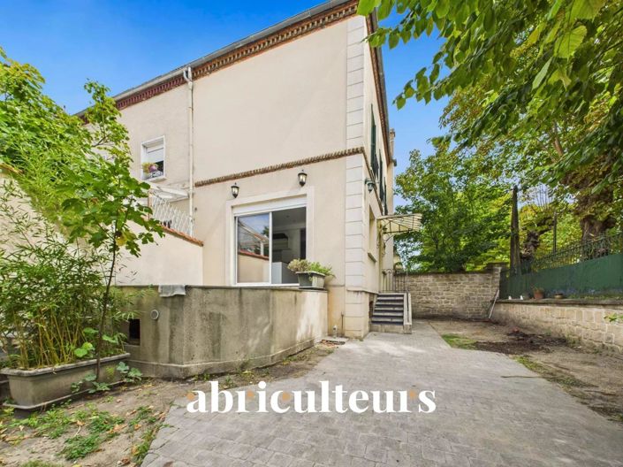 Image No.26-4 Bed House for sale