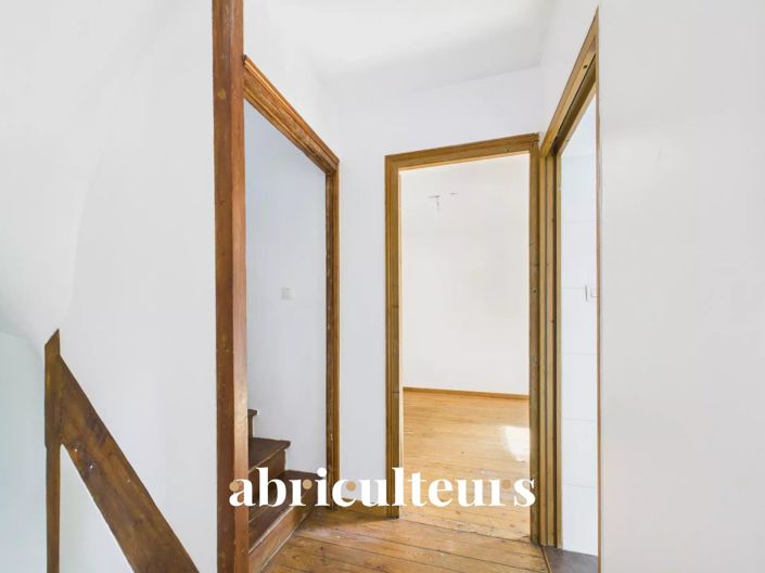 Image No.7-4 Bed House for sale