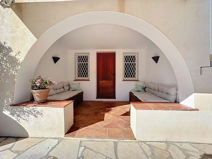 Image No.11-5 Bed House for sale