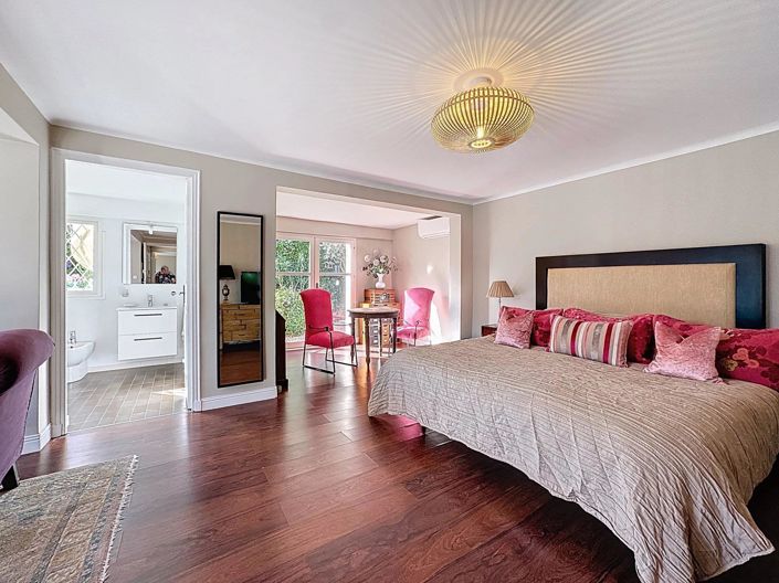 Image No.5-5 Bed House for sale