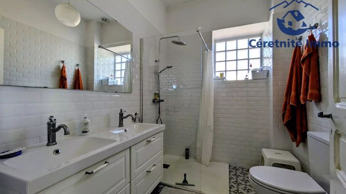 Image No.9-2 Bed House for sale