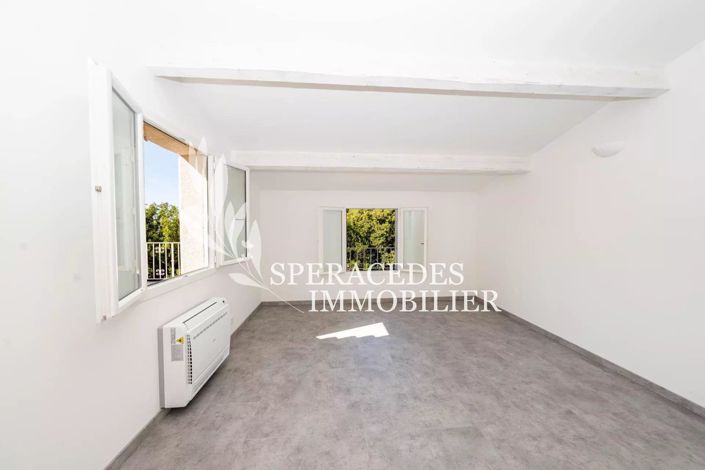 Image No.18-3 Bed House for sale