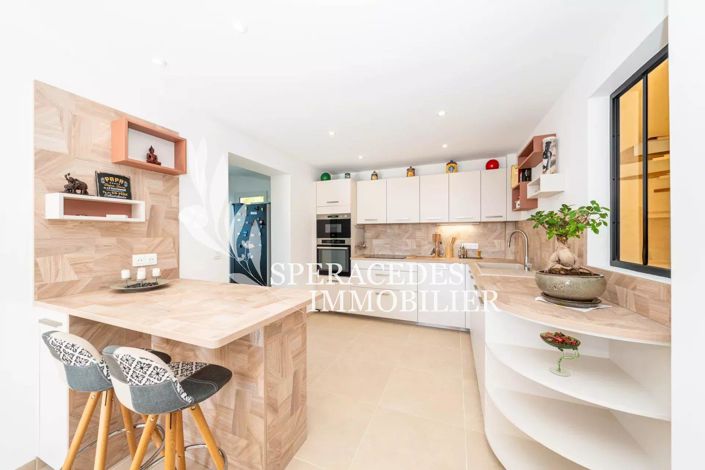 Image No.5-3 Bed House for sale