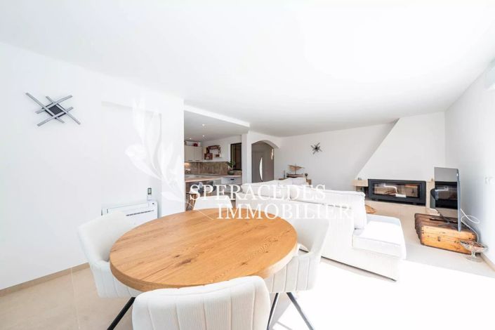 Image No.9-3 Bed House for sale