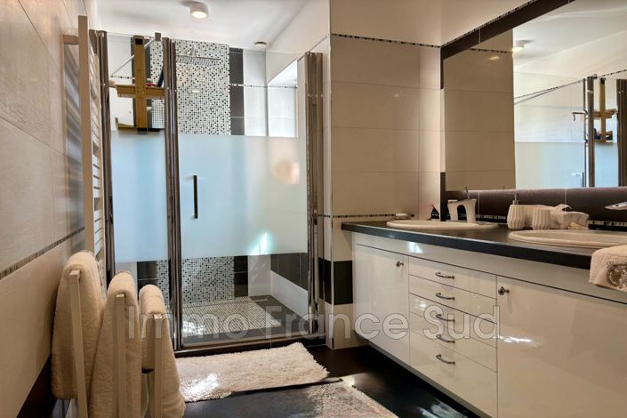 Image No.19-Maison de 5 chambres à vendre à Grimaud