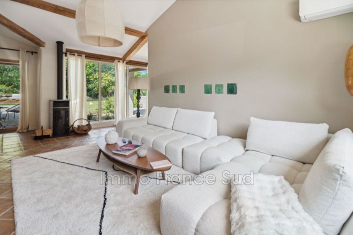 Image No.13-5 Bed House for sale