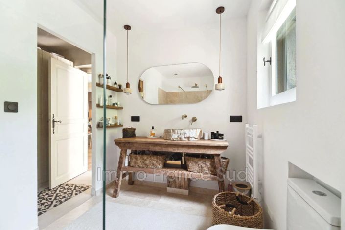 Image No.17-5 Bed House for sale