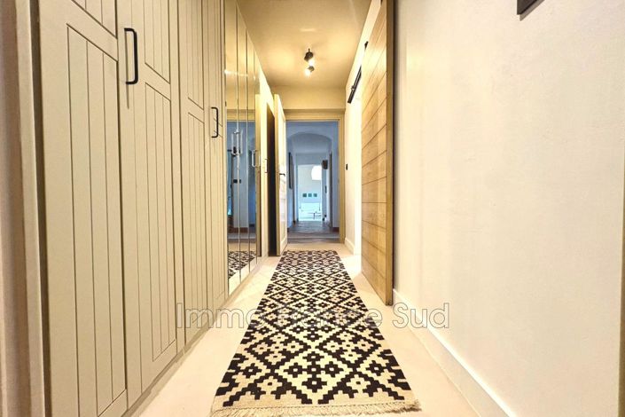 Image No.19-5 Bed House for sale