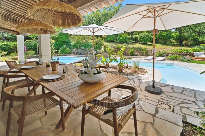 Image No.6-5 Bed House for sale