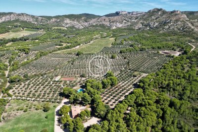 1 - Les Baux-de-Provence, House