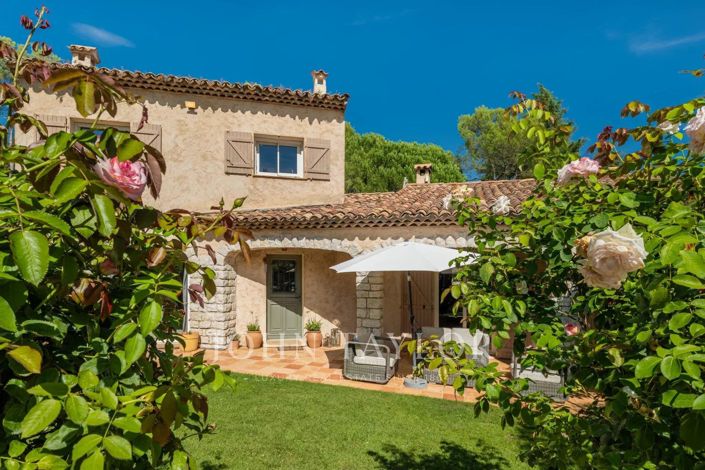 Image No.1-6 Bed House for sale