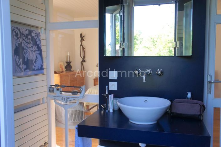 Image No.5-3 Bed House for sale