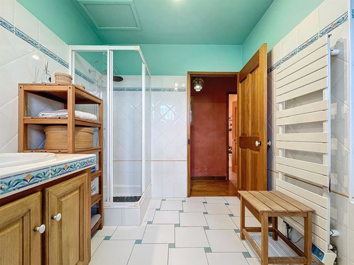 Image No.10-4 Bed House for sale