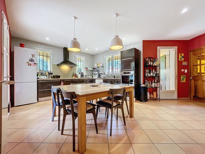 Image No.5-4 Bed House for sale