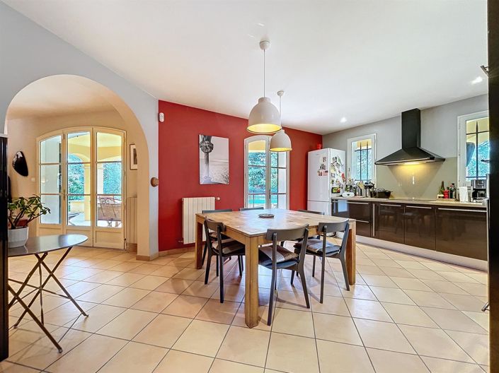 Image No.9-4 Bed House for sale