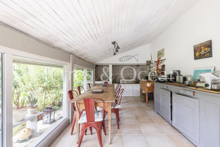 Image No.16-6 Bed House for sale