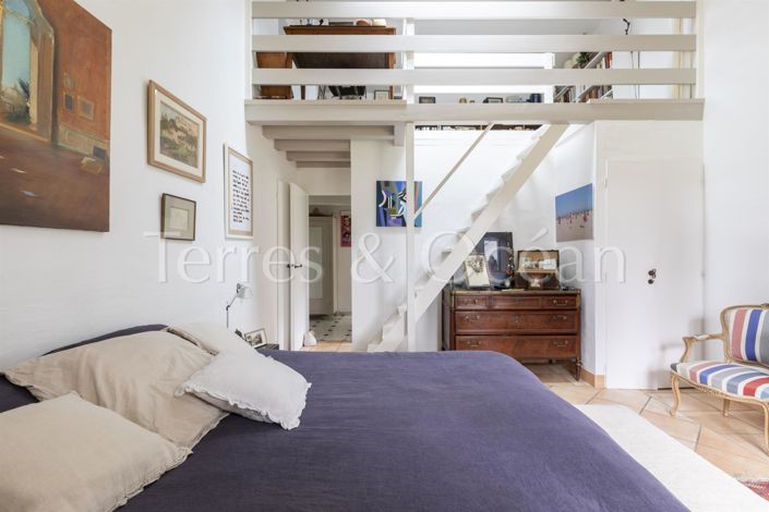 Image No.22-6 Bed House for sale