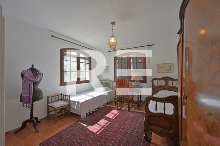 Image No.10-4 Bed House for sale