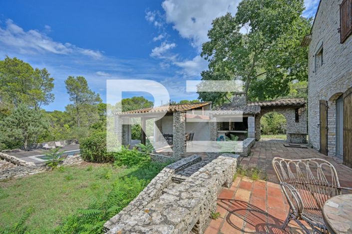 Image No.3-4 Bed House for sale