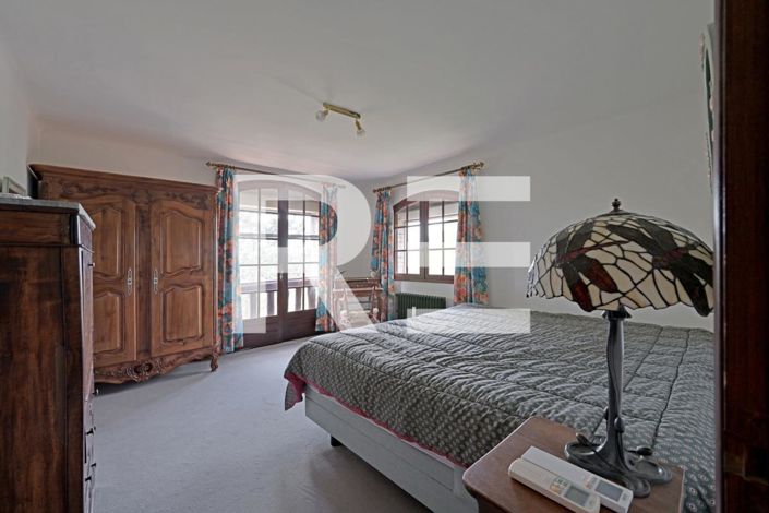 Image No.9-4 Bed House for sale