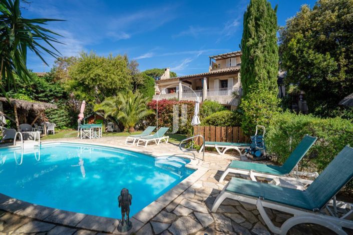 Image No.1-4 Bed House for sale