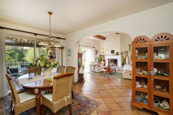 Image No.13-4 Bed House for sale