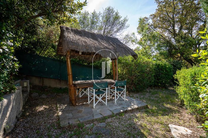 Image No.15-4 Bed House for sale