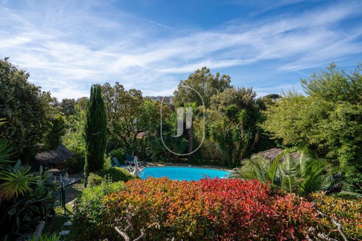 Image No.8-4 Bed House for sale