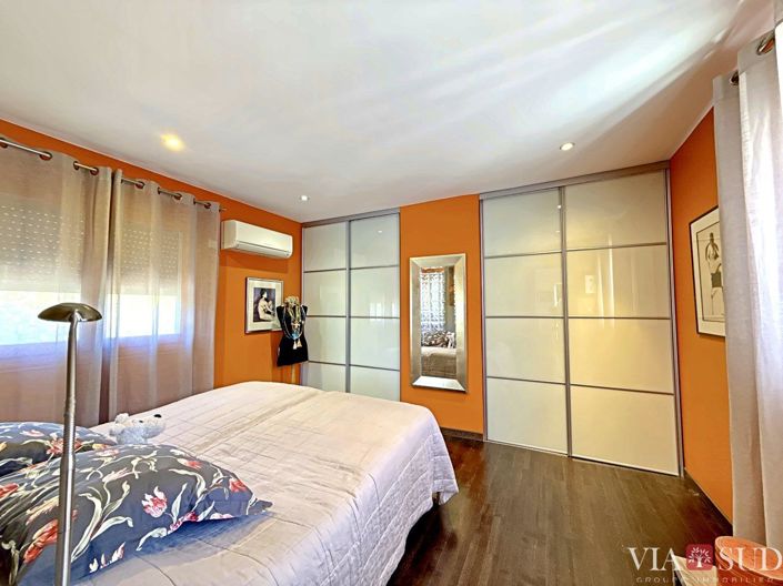 Image No.8-3 Bed House for sale