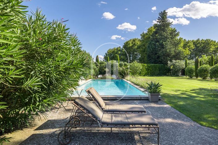 Image No.2-8 Bed House for sale