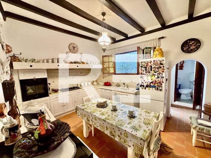 Image No.2-Maison de 2 chambres à vendre à Nîmes