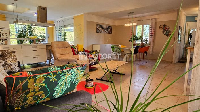 Image No.7-3 Bed House for sale