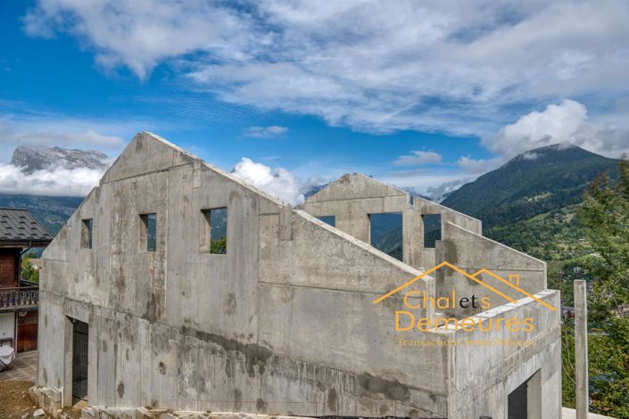 Image No.5-5 Bed House for sale