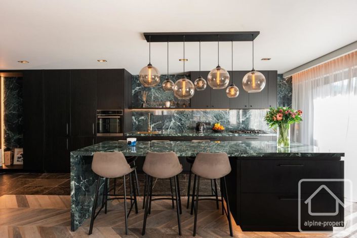 Image No.8-3 Bed Apartment for sale