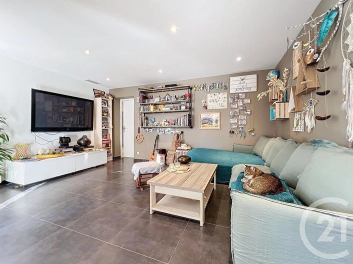 Image No.14-3 Bed House for sale