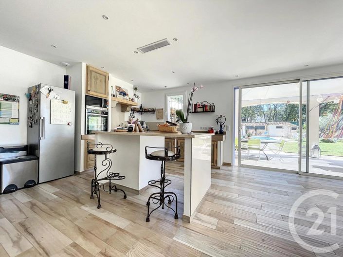 Image No.26-3 Bed House for sale