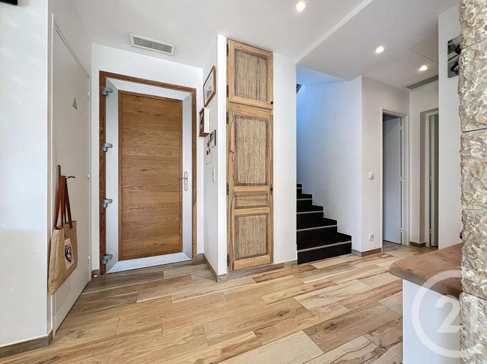 Image No.8-3 Bed House for sale