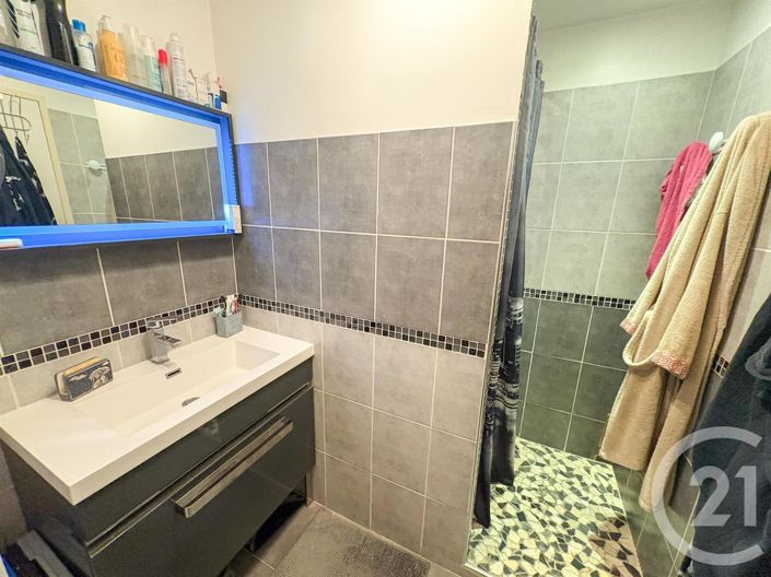 Image No.8-3 Bed Apartment for sale