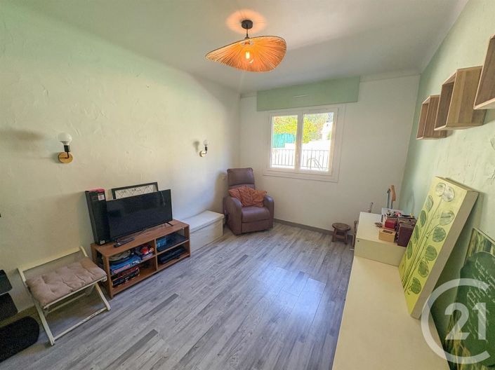 Image No.9-3 Bed Apartment for sale