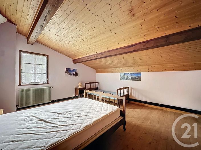 Image No.10-5 Bed House for sale