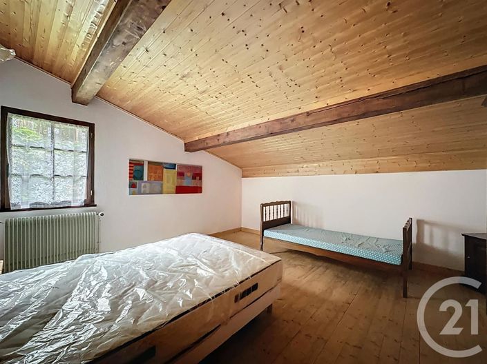 Image No.12-5 Bed House for sale