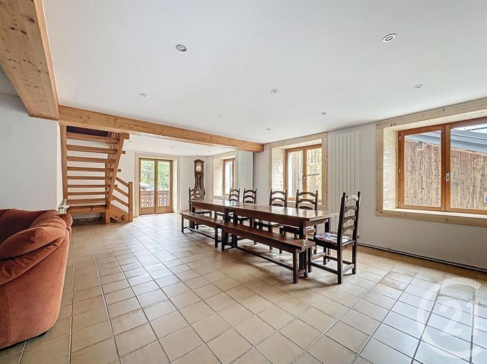 Image No.2-5 Bed House for sale